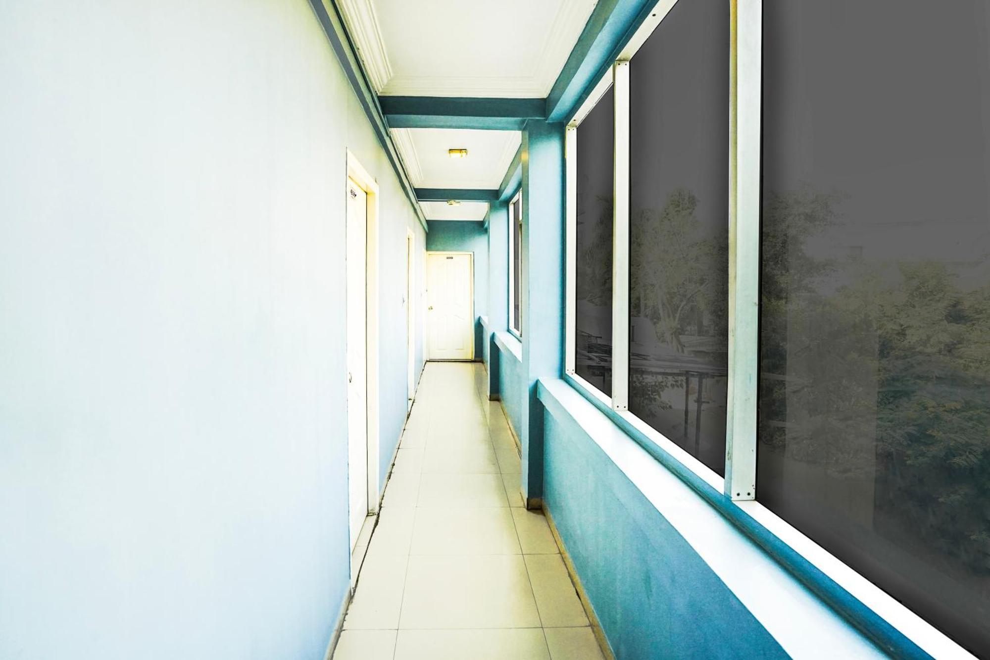 Hotel O Vibrant Residency Ahmedabad Extérieur photo